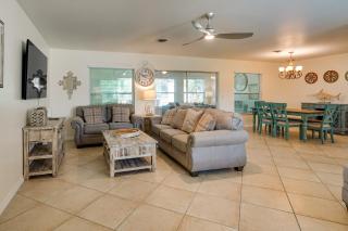 Pet-Friendly Englewood Home - 4 Mi to Beach! - Englewood - 5