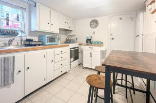 Cozy Downtown Gem - 8