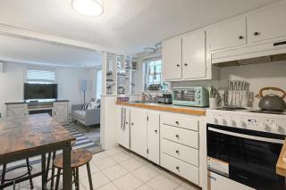 Cozy Downtown Gem - 5