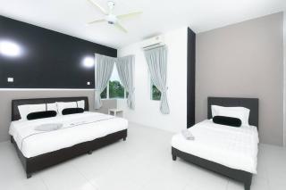 Beach side spacious 5BR 20pax pool house - Batu Ferringhi - 5