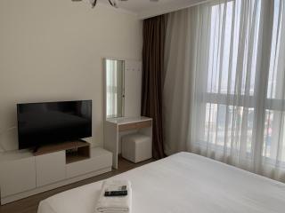 Căn hộ Vinhome Central Park - TJ32 Apartment - 2