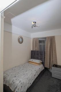 Exclusive single room - Ilford - 1