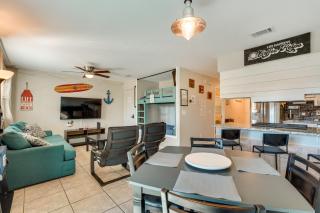 Panama City Beach Condo with Balcony, Walk to Ocean! - Panama City Beach - 1