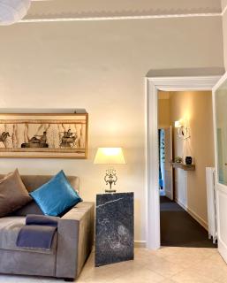 Charming Suite Napoli Vomero - 1