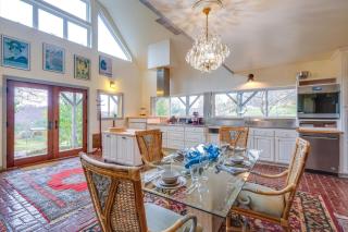 Pet-Friendly Pilot Studio with Vineyard Views! - 3