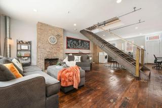 Boat House - Beautiful Custom Space, Two King Beds - 9