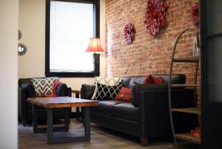 185 Banner Brand New Prime Location Exposed Brick Beauty - 5