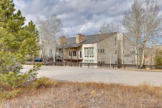 half Mi to Granby Ranch Townhome with Fireplace! - 8