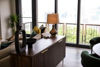 HostWise Stays - Grandview Penthouse - Sweeping City Views, High End Living - 1