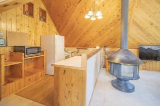 The Spruce Loft Apartment at Blue Spruce RV Park & Cabins - Tuckerville - 8
