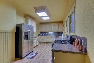 Central Galveston Home Less Than 1 Mi to Beach! - Galveston - 9