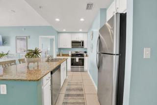 Sunny Shore Oasis Condo with Gulf Views, Pool and Hot Tub - Panama City Beach - 1
