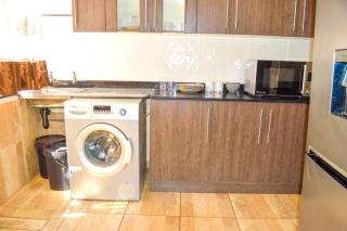 Fantastic location 1-Bed Apartment in Harare - Harare - 3