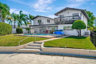 Clearwater Beach Waterfront Modern Villa 4BD 2BIG OPEN LOFT 4BT with Pool Boat Deck Sleep 15 - 4