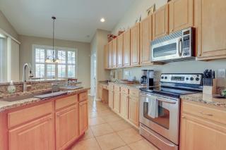 Pet-Friendly Waterfront Home with Pool! - Yonkers - 3
