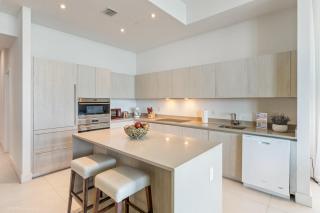 Zen Vacation Rentals Direct Ocean Front Low Floor - Hollywood - 5