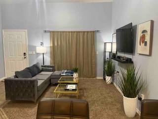 Desert Getaway - Luxury Condo Loft - 3