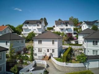 Sjarmerende og sentral hybel med egen Inngang - 0