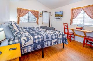 The Blue Fox Cabin #8 at Blue Spruce RV Park & Cabins - Tuckerville - 6