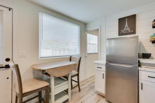 Modern Tiny Home about 5 Mi to Downtown Phoenix! - Phoenix - 4