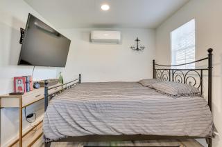 Modern Tiny Home about 5 Mi to Downtown Phoenix! - Phoenix - 3