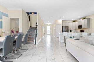 Enchanted Shanghai La 9 bedroom Home Free Resort Access - Davenport - 4