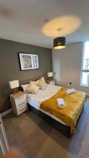 Stunning Manchester City Centre Apartment! Ideal for small groups - 6