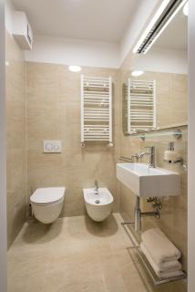 Apartment on the Main Street with Parking Old Town - Košice - 2