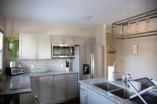 Two bedroom ranch with private deck close to beach - Lake Worth - 1