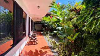 Hostal Nuevo Arenal downtown, private rooms with bathroom - Nuevo Arenal - 0