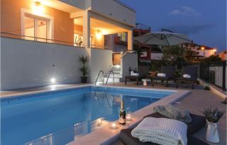 Stunning Home In Solin - 8