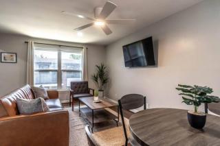 Roomy Urban Apartment Montrose! Free Parking #3 - Houston - 9