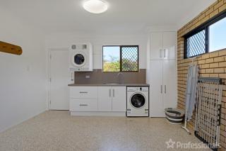 Island Pines - Emu Park - 3