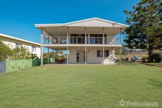 Island Pines - Emu Park - 0