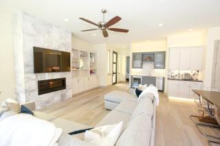 Contemporary, Luxury Retreat on Lake LBJ with Heated Pool - 5