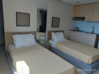 Twin Beds Studio Room with City View - Manila - 5
