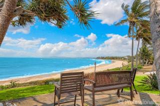 Beachfront Holiday Cottage - Zilzie - 3