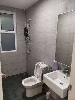 Kuching City 3 bedrooms With Pool and Car Park - 9