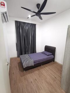 Kuching City 3 bedrooms With Pool and Car Park - 6