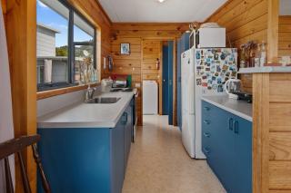 Bay View Bach - Langs Beach Holiday Home - Waipu - 1