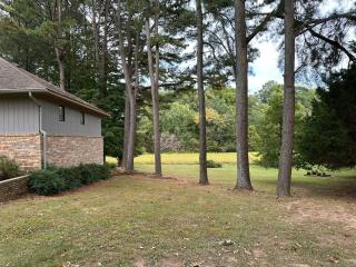 Ms. Charline’s 2 BDRM 3 BATH Home Close To UTM - Martin - 7