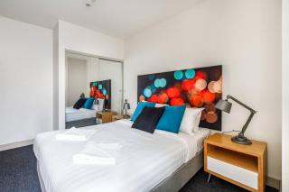 Collins Street Blues - Stay in the Heart of it All - 7