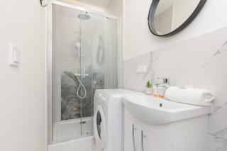 Studio Metro Wilanowska Warsaw Mokotów by Noclegi Renters - Varsavia - 5