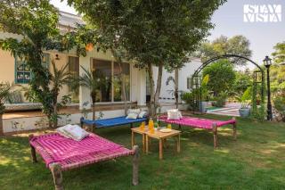 StayVista's Nature Ville - City Escape with Terrace-Balconies with View, Lawn & Gazebo - Jaipur - 8