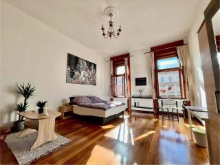 High House Apartment - Budapest - 0
