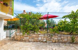 Lovely Apartment In Pula With Wifi - Pula - 3