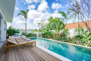 Villa L at Seseh - 2BR Private Luxury Oasis next to the Beach - 2