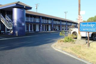 Travelodge by Wyndham Buena Park - Buena Park - 8