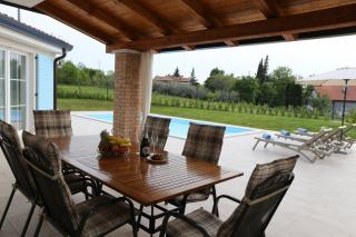 Rusti Villa La Graziosa with outdoor pool in Buje - Kaštel - 4