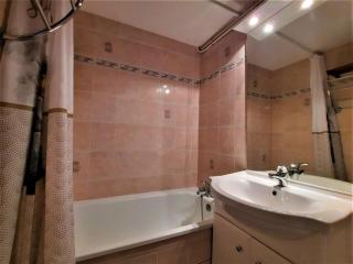 Appartement cosy à 50m des pistes, 2 pièces pour 6 personnes, balcon et services disponibles - FR-1-452-205 - Les Menuires - 3
